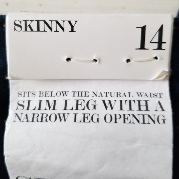 JEANS STYLE & CO Blue Denim Slim Leg 5 Pocket NWT Size 14 - Picture 7 of 15